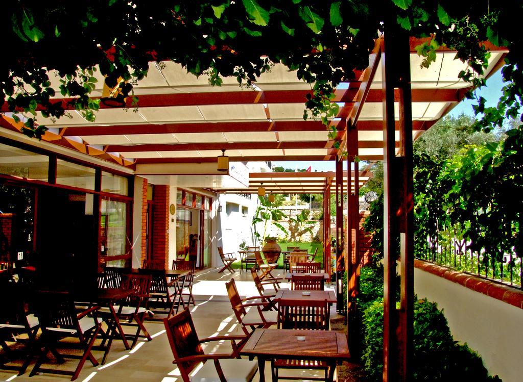 Albayrak Hotel Cesme Exterior photo